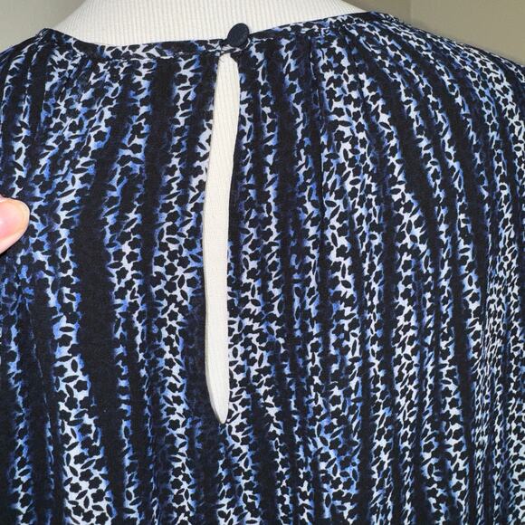 Michael Kors Blousson Dress with Shirred Waist and Keyhole at Back Sz Medium - Picture 5 of 8